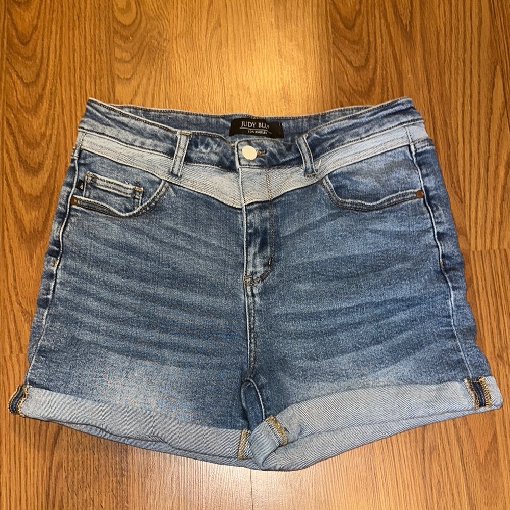 EUC Judy Blue Blue Jean Shorts Classic Cutoff Style